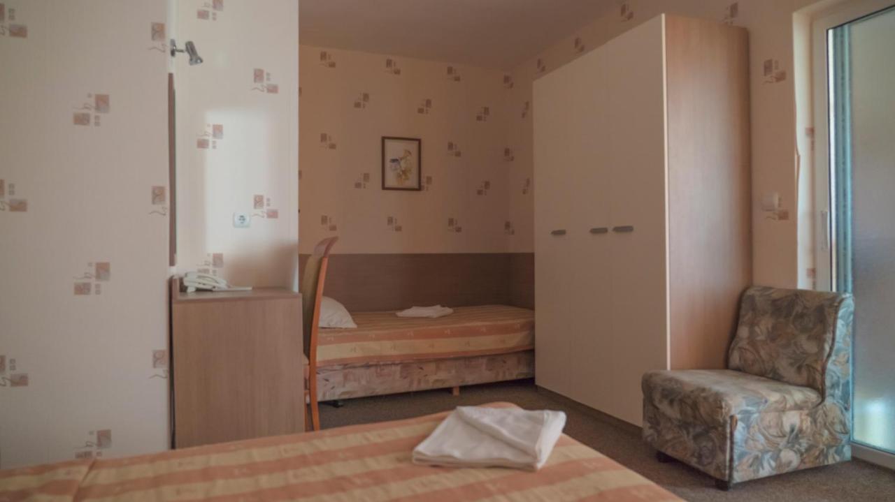 Park Hotel Persey ヴァルナ エクステリア 写真