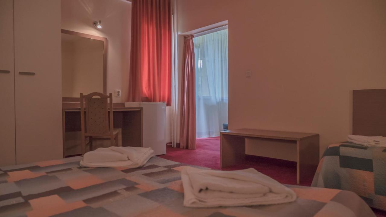 Park Hotel Persey ヴァルナ エクステリア 写真
