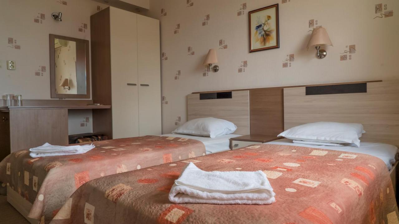 Park Hotel Persey ヴァルナ エクステリア 写真