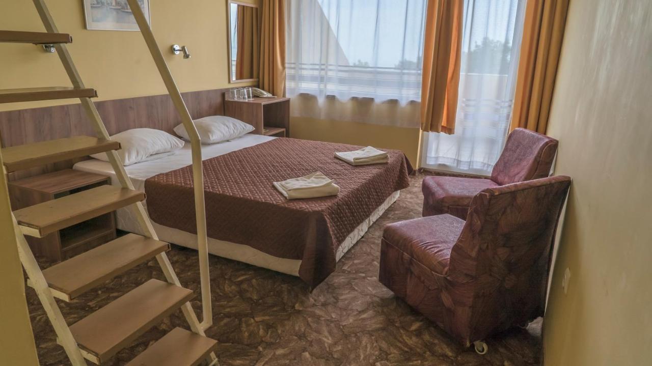 Park Hotel Persey ヴァルナ エクステリア 写真